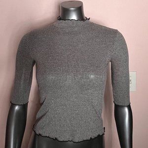 Elbow-Sleeve Scalloped Edge Turtle Neck Gray Top
